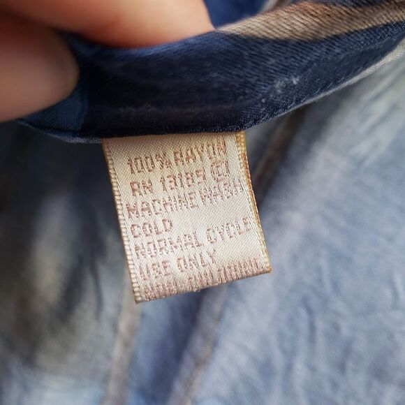 HAWAIIAN button up shirt - Picture 8 of 10